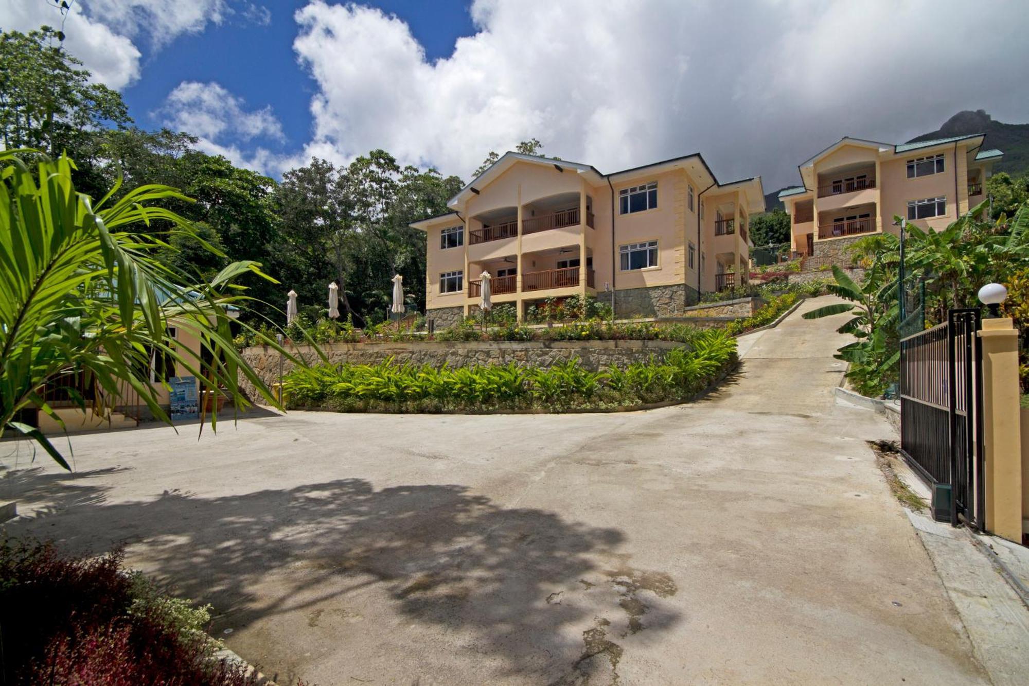 Апартаменты The Palm Seychelles Бель-Омбр Экстерьер фото
